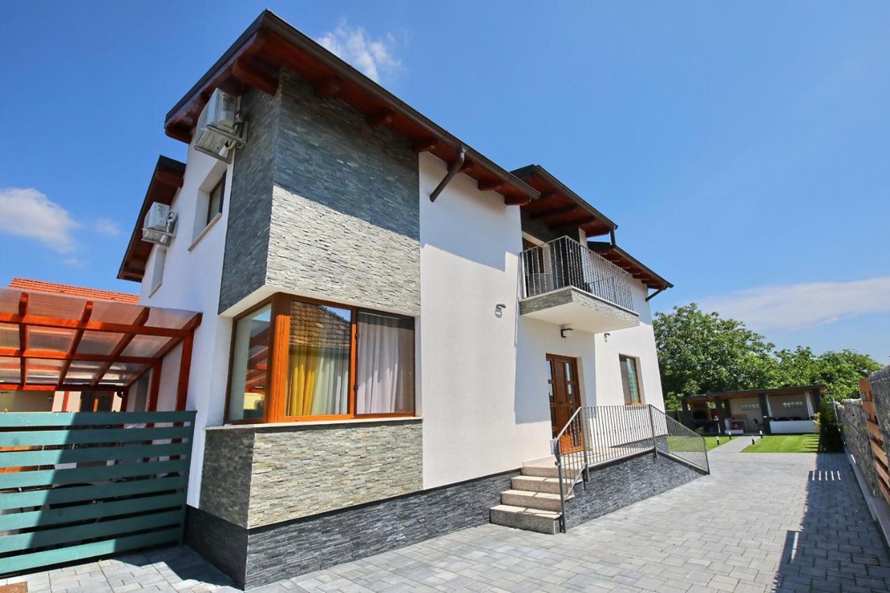 Casa Sorriso Hotell Turda Eksteriør bilde