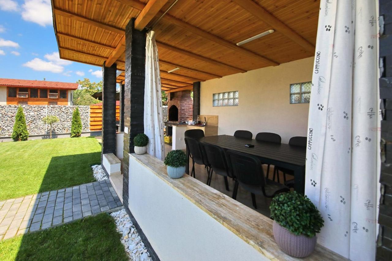 Casa Sorriso Hotell Turda Eksteriør bilde