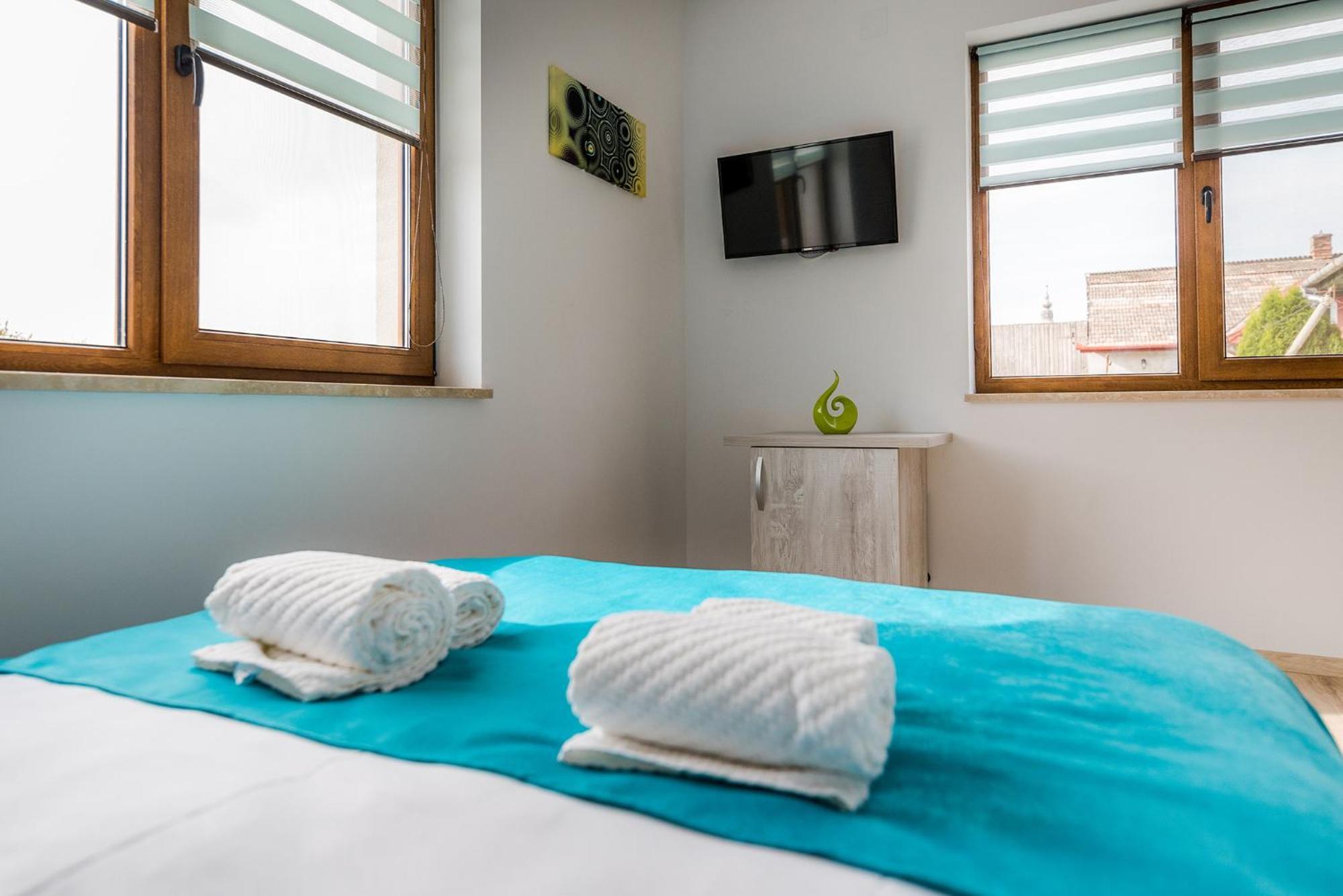 Casa Sorriso Hotell Turda Eksteriør bilde