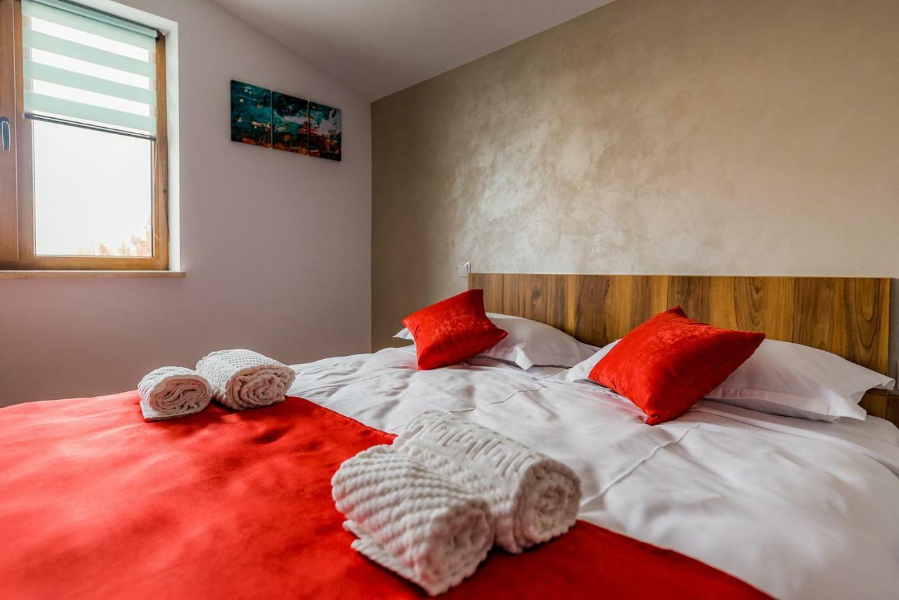Casa Sorriso Hotell Turda Eksteriør bilde