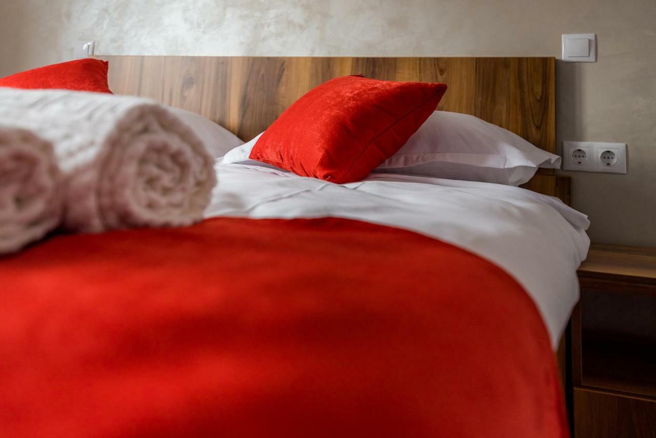Casa Sorriso Hotell Turda Eksteriør bilde